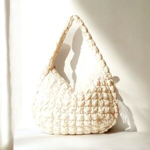 Pucker Up Quilted Carryall Brand New